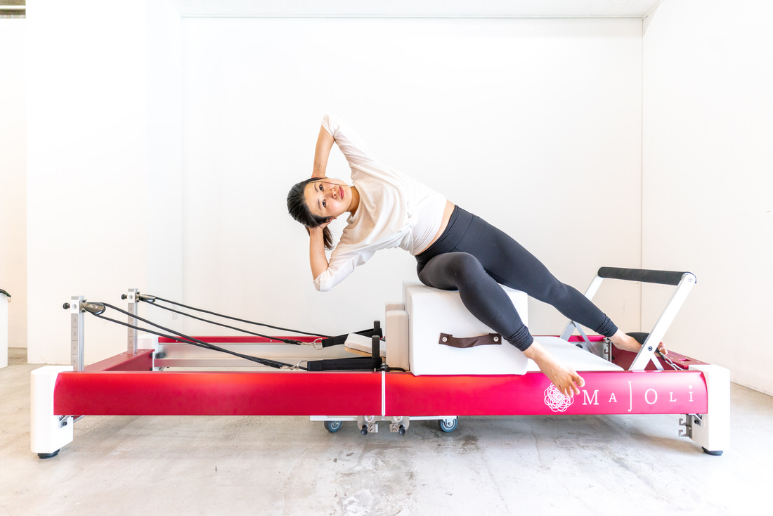 pilates machine majoli1 ピラティスマシンの購入方法と種類を紹介！自宅用の折りたたみマシンもあり！