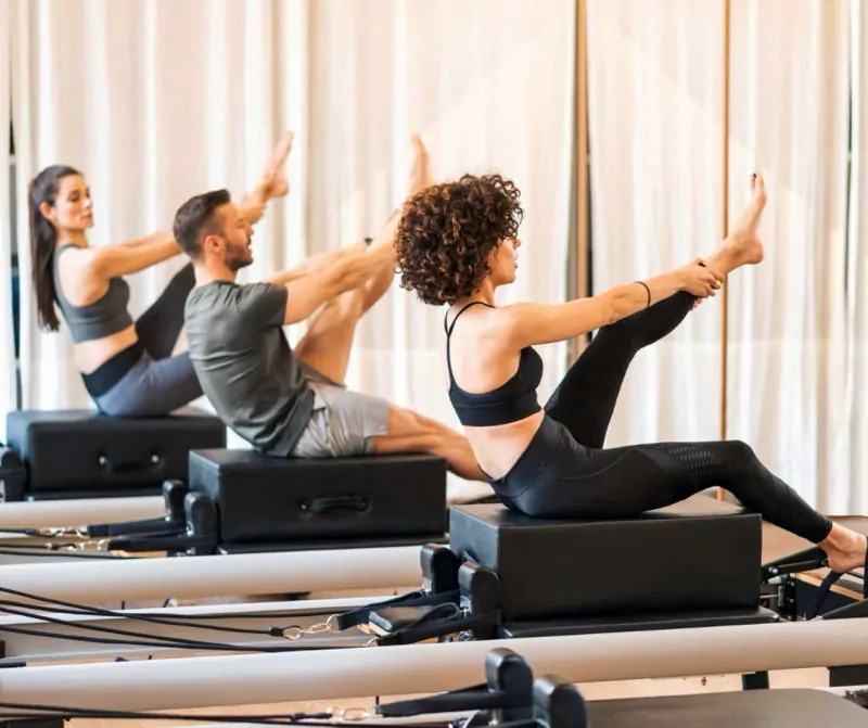 image 4 男性も急増中！ピラティスで腰痛知らずの身体を手に入れる方法