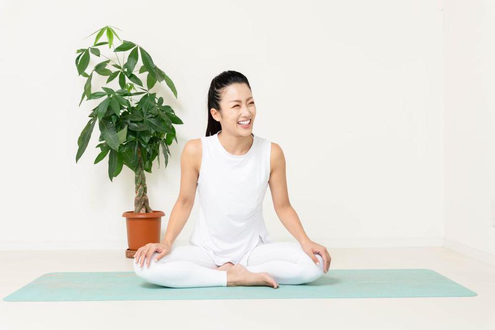 MIKU2 「絶対筋肉痛ヨガ」MIKU先生のヨガという生き様