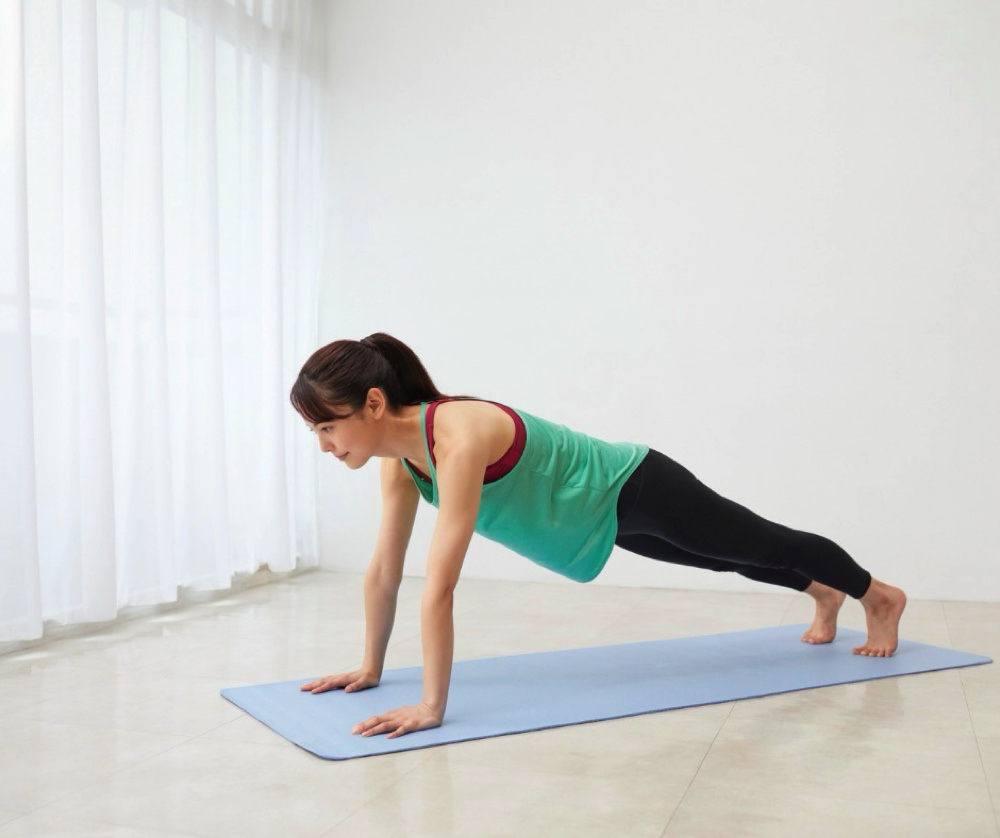 yoga eri 2 ヨガでお腹を引き締める 頑張らなくても変わる“内側から整う”習慣