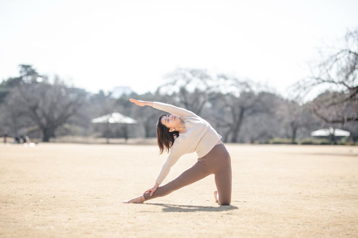 image8 ヨガで肩こりを根本改善|原因から解消する簡単ポーズ5選